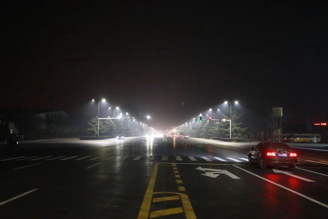 山西运城盐湖高新区道路路灯“亮化”升级点亮市民出行路---丰朗光电
