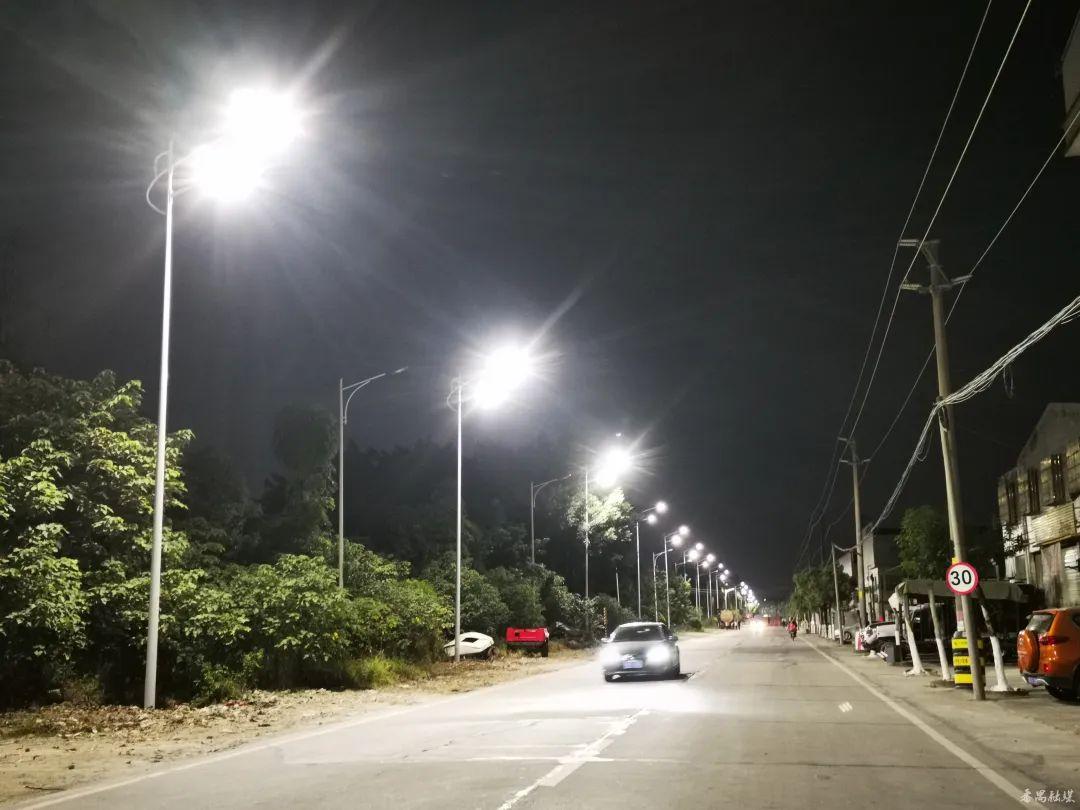 广州番禺区新装LED路灯全部亮灯---丰朗光电