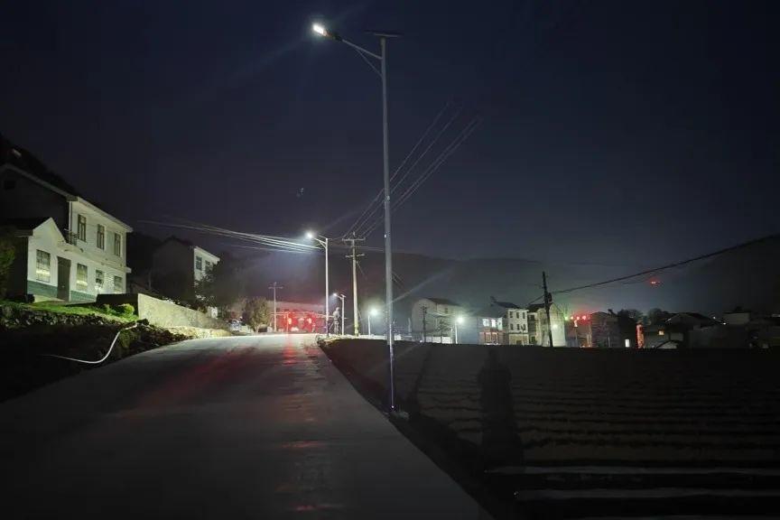 湖北宜昌五峰县仁和坪镇推进道路亮化建设和美乡村---丰朗光电